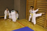 152
